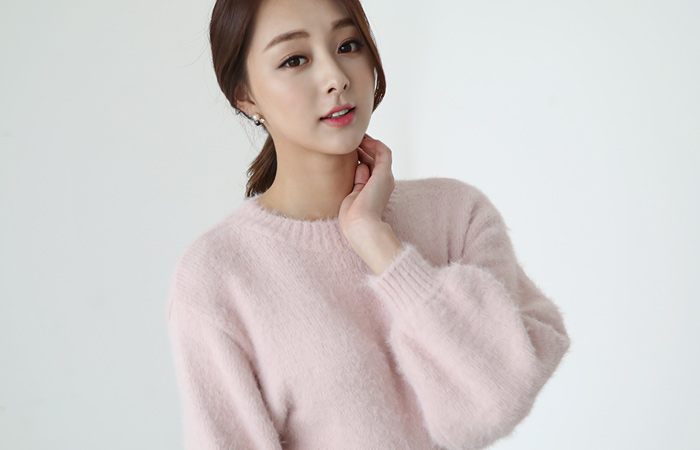 アンゴラタッチバルーン袖ニット