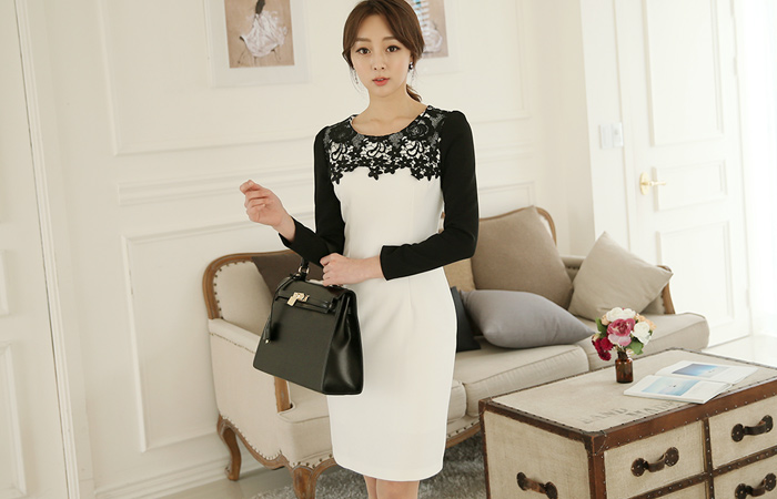 ガーデンモチーフ刺繍ワンピース