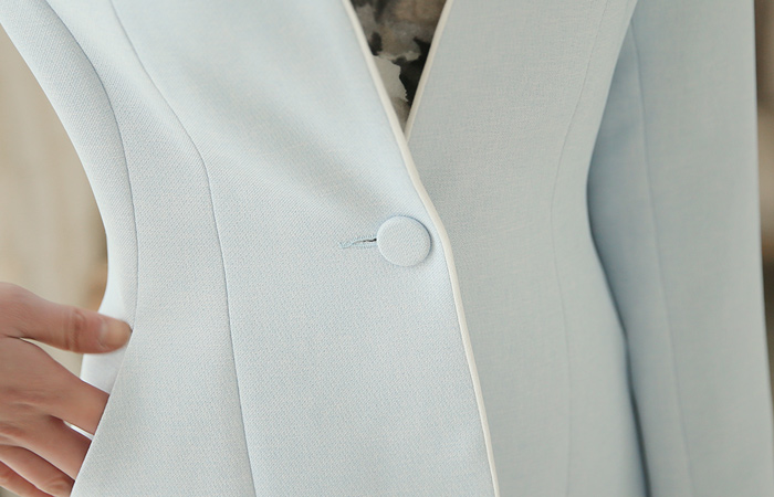 ラグジュアリーモダンスリムロングジャケット（品切り）