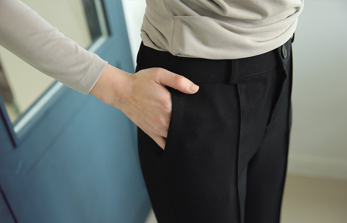 ピンタックセミワイドパンツ