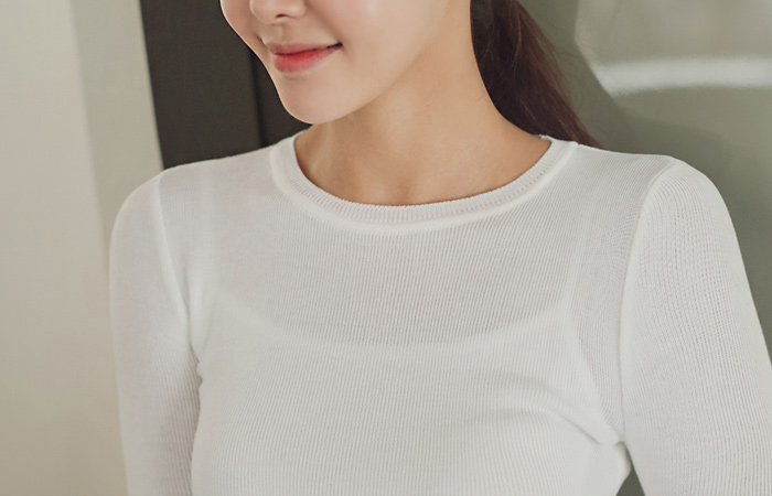 ベーシックスリムフィットラウンドニット（spring）