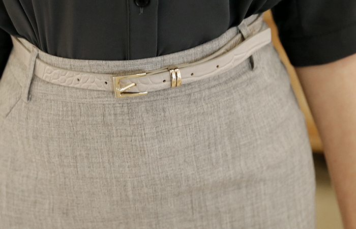 クラスでベルトHラインスカート