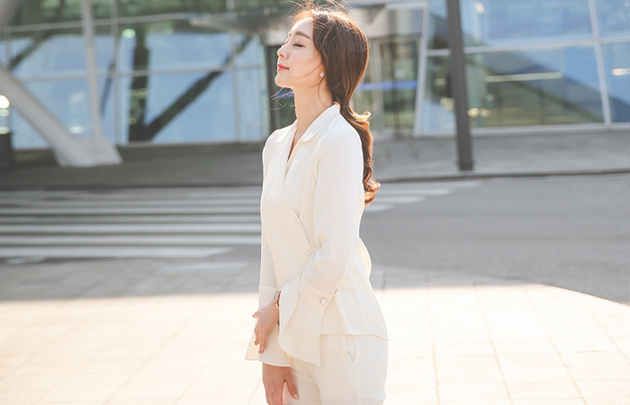 セレブカフスラップブラウス