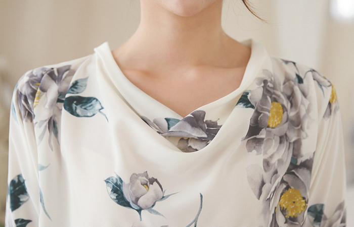 エレガンスビッグフラワーカウルブラウス
