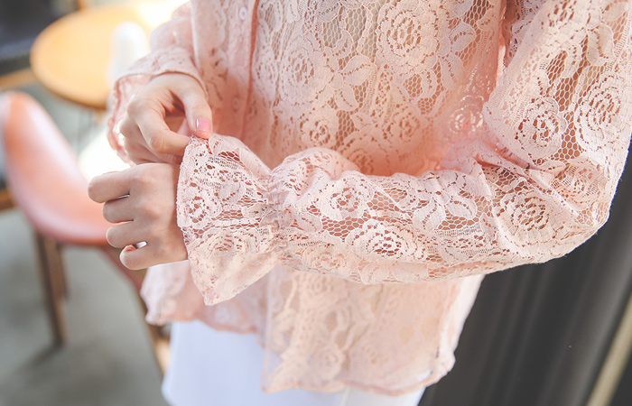 ローズアイレットレイスブラウス