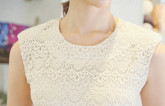 アンティークエンボスレイスワンピース