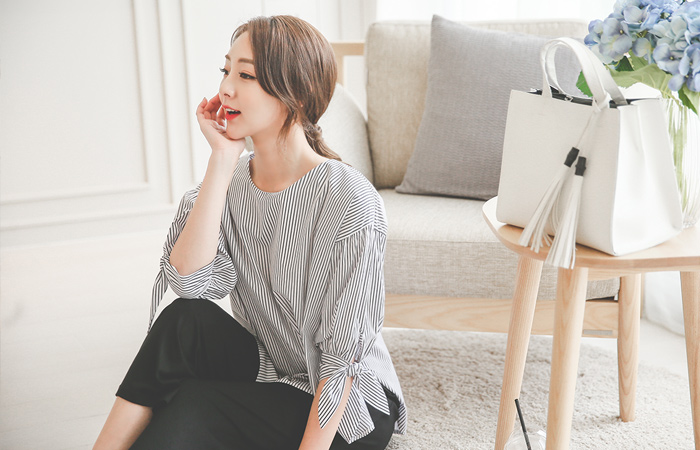 リボン袖ストライプブラウス