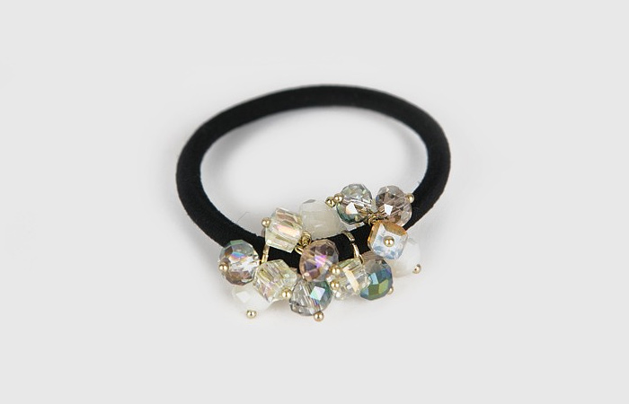 カラフルビーズの頭ひも