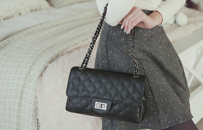 シルバーチェーンキルティングバック