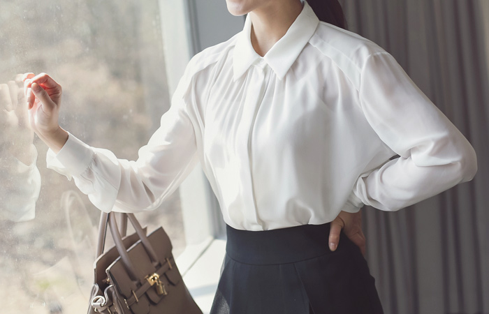 シーポンオンバルブラウス