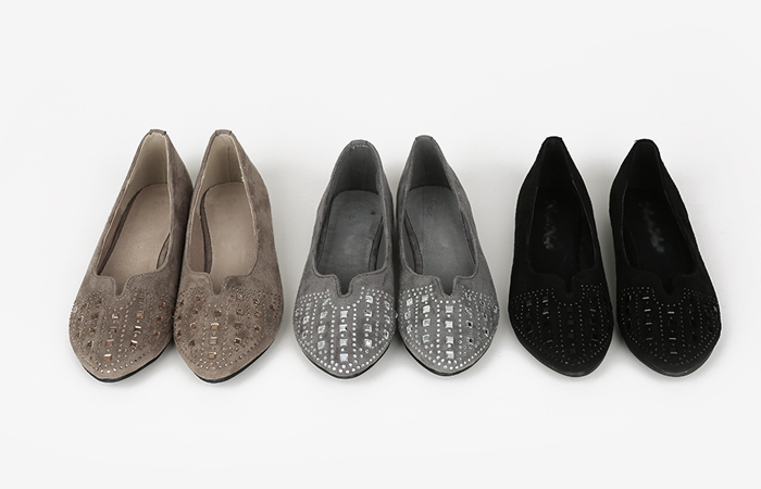 Vのひらきビーズフラットシューズ