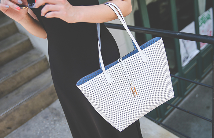 [モデル着用29車]でパンチングショッパーバック