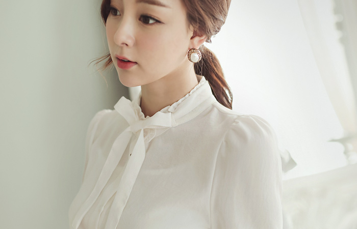 ルルフリルリボンブラウス
