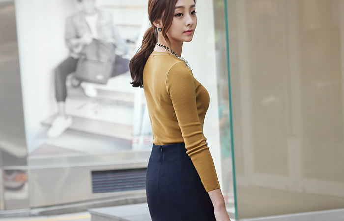 ベーシックスリムフィットラウンドニット（fall）（品切り）