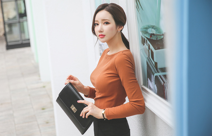 ヘーゼルボートネックスリムコーデュロイTシャツ