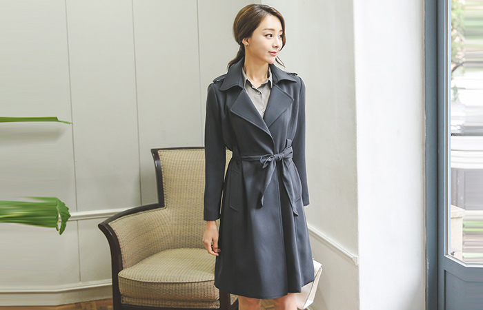 キャリアトレンチコート