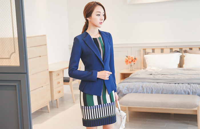 ウイングテイラー切開ラインジャケット（品切り）