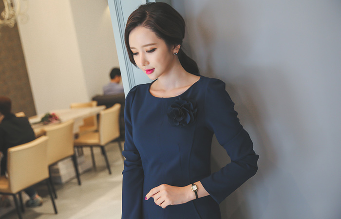 ビッグフラワーコサージュスリットドレス