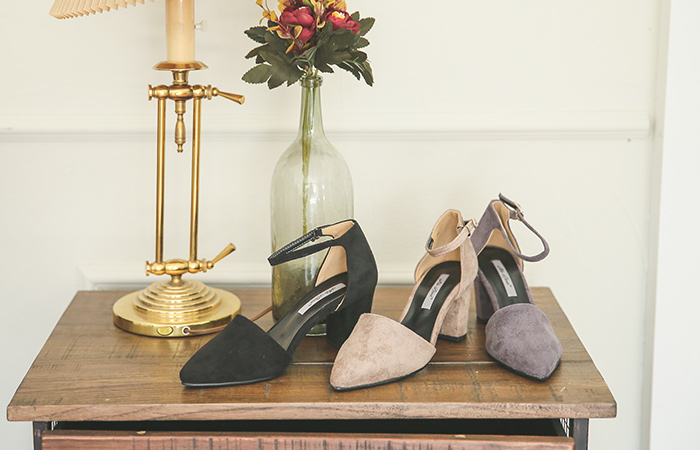 [モデル着用31次]スエードストラップミドルヒール