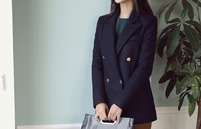 ゴールドボタンウールハーフコート