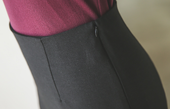 裾刺繍レイススカート