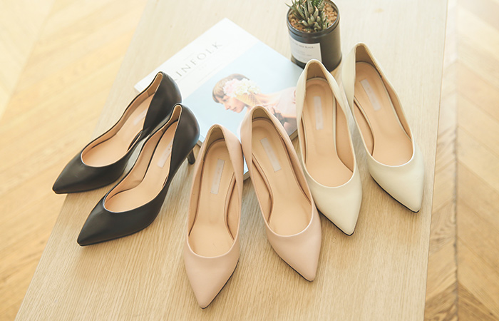 ヴィヴィアンミドルパンプスヒール