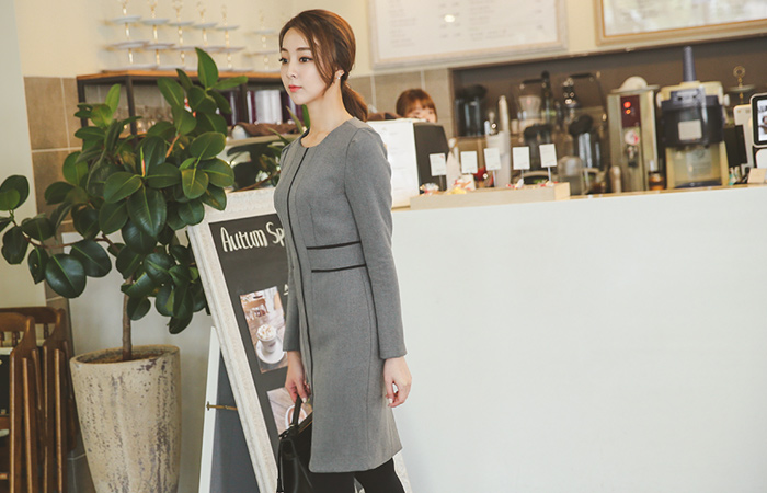 モダンクロスラインドレス