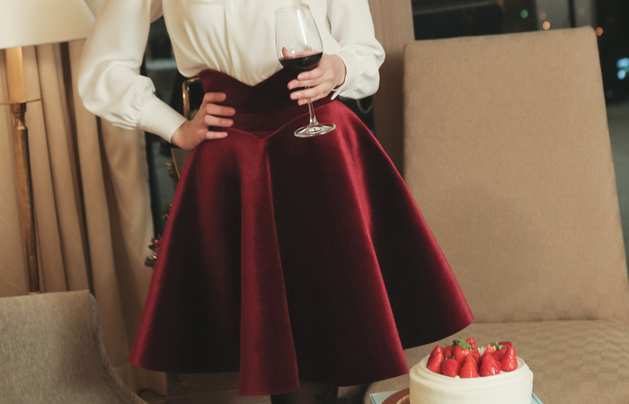 シャイニングベルベットスカート