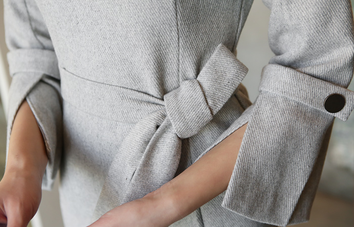 斜線ヘリンボーンウイングカフスウールワンピース