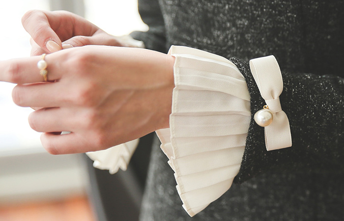 プリッツカフスハートネックドレス