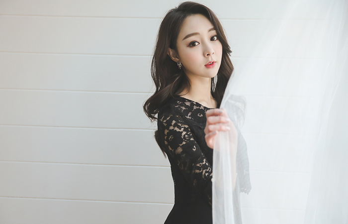 レーストップピンチフレアドレス