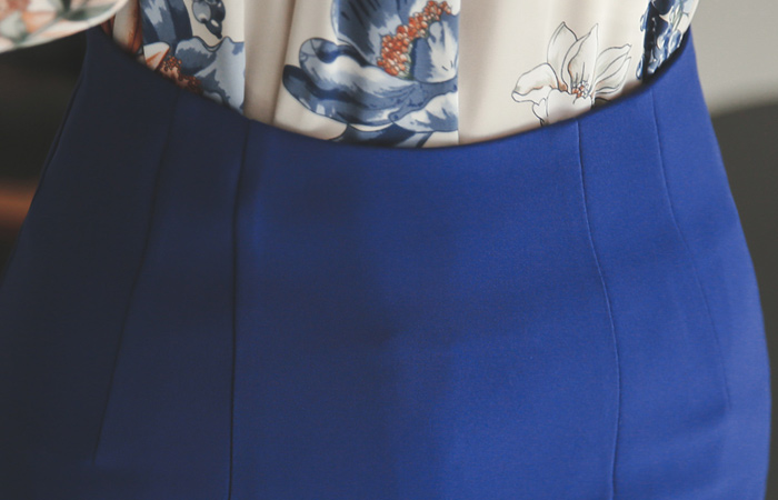 シンプルハイウエストスカート（品切り）