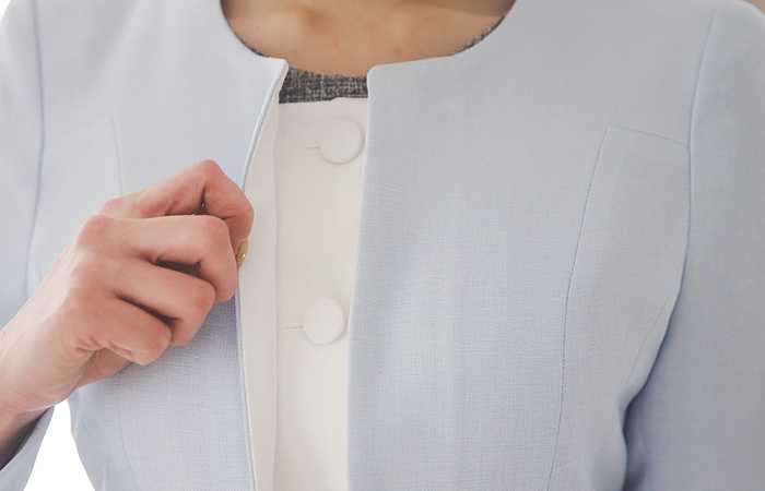 ボタンラインラウンドフレアジャケット