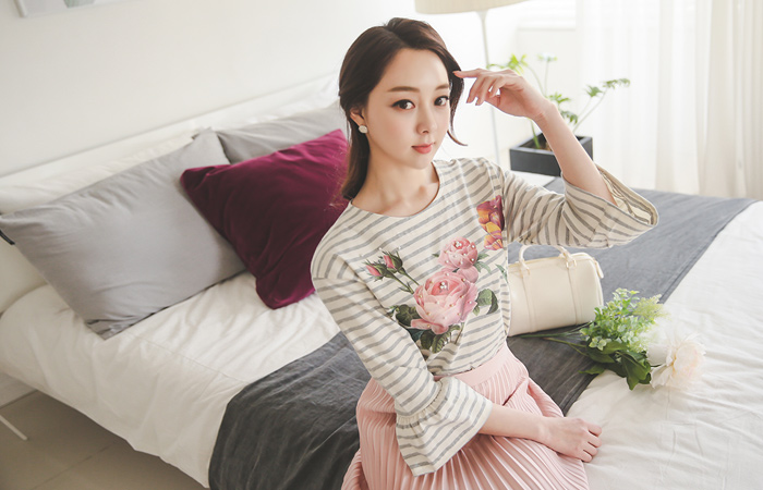 フラワーフリルストライプティー