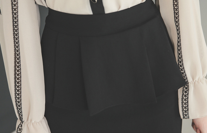 プリッツフェプラムスリムスカート