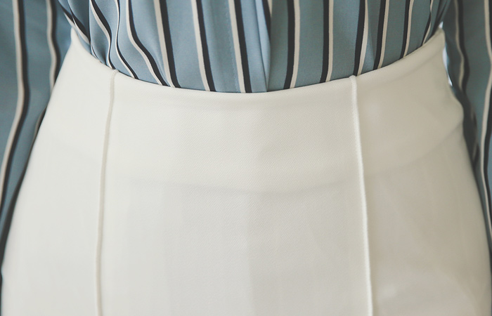 シンプルピンタックラインスカート