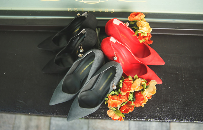 [モデル着用30次]キュービック飾りスエードアイヒール