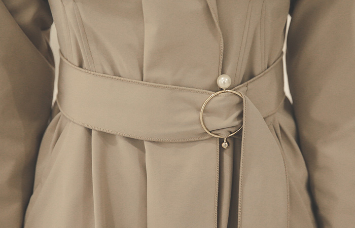 ユニークトレンチドレス