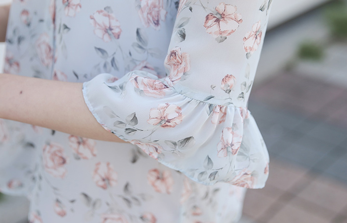 フェイルオーバローズラッフル袖ブラウス