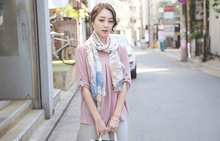 ロールアップ袖Aラインのブラウストップ