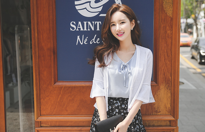 パールボタンリネンミニカーディガン