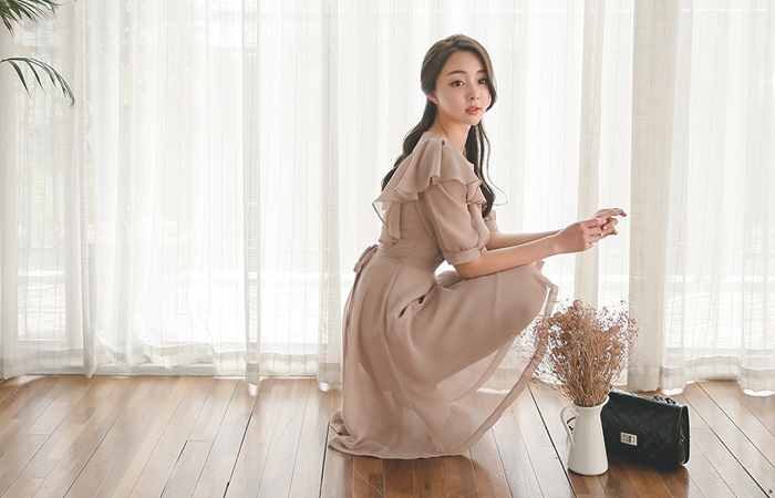 夜シフォンラッフルショルダードレス