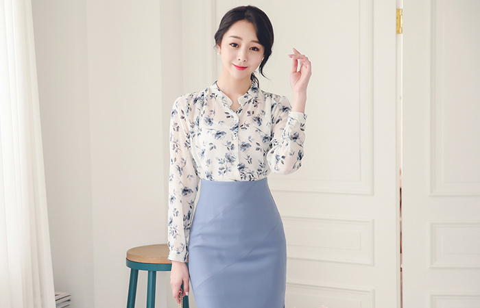 トーンオントーンフラワーリンクルシフォンブラウス