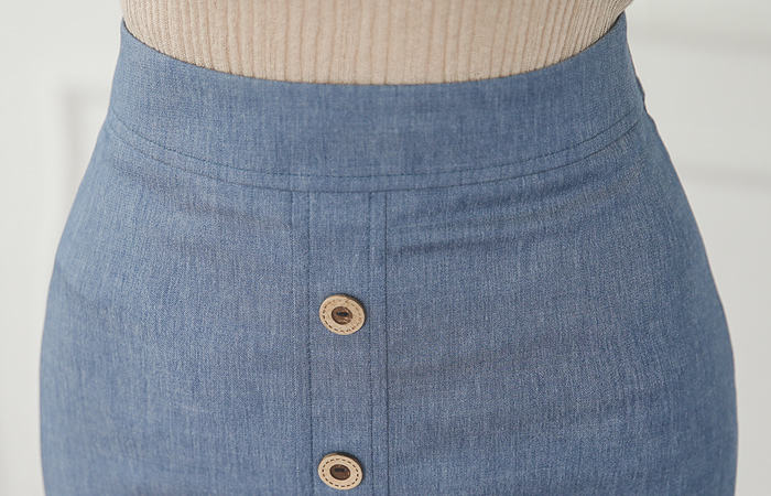 クールデニムスリットボタンスカート