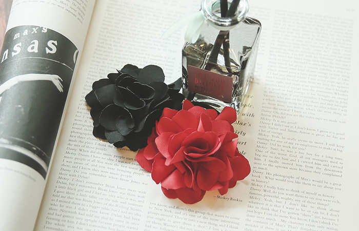 ハンドメイドサテンフラワーヘアひも