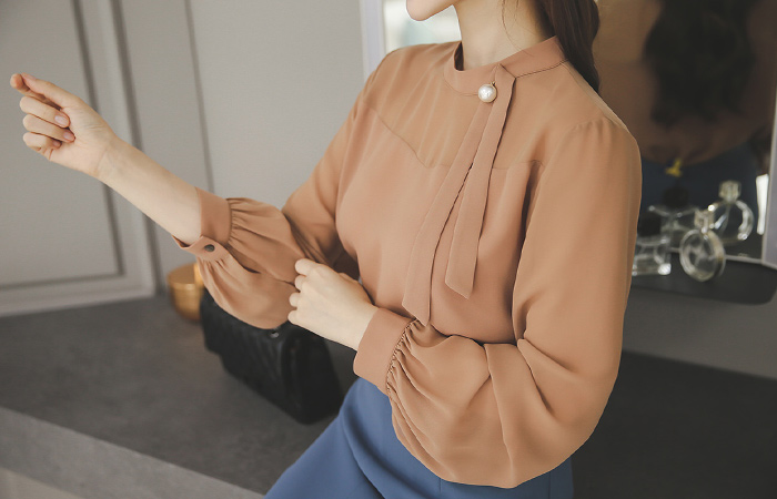 パールタイハートスェイプシーツルーブラウス