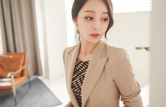 フラップ切開ピークドカラージャケット（fall）