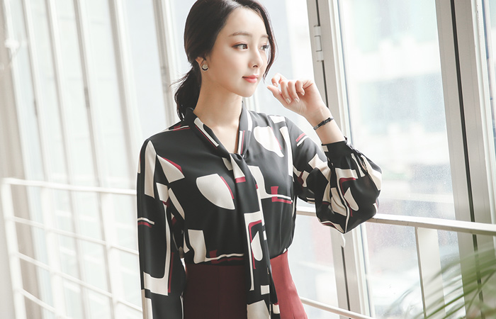 モーメントリボンタイブラウス