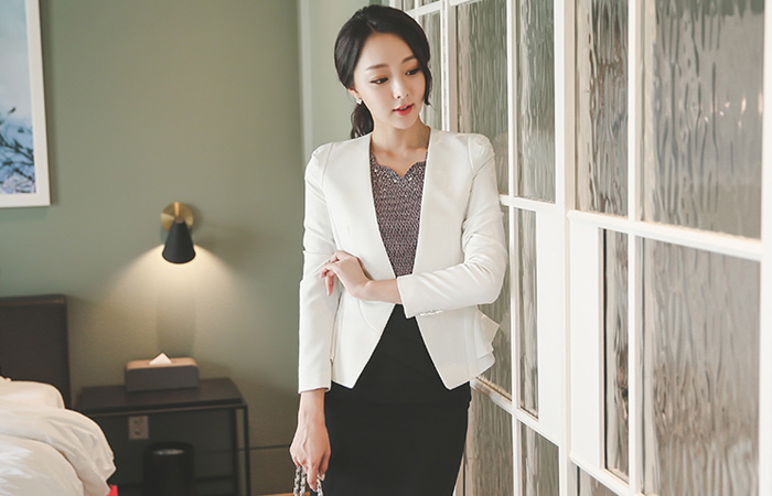 ボリュームの二重フェプラムジャケット