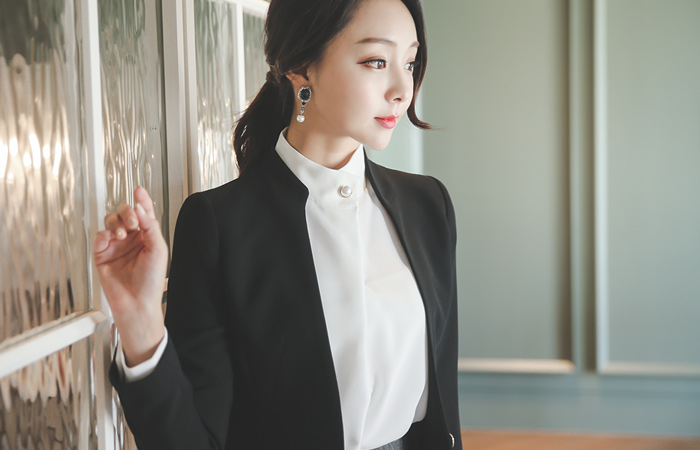 サテン配色ハイネックカラースリムジャケット（fall）